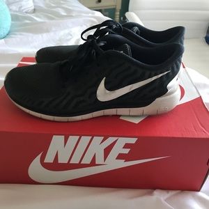 Nike Free Run 5.0 BLACK size 9.5